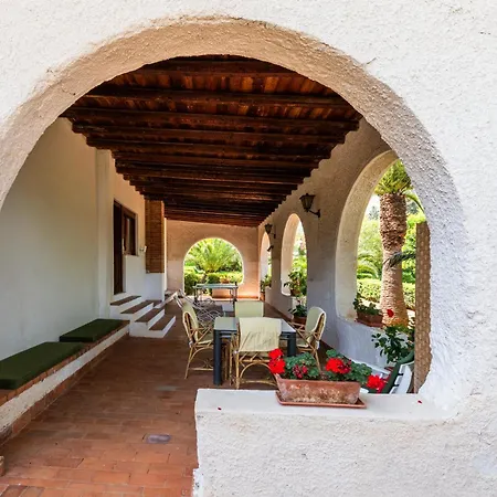 Casa Del Carrubo